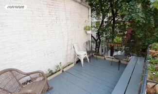 310 W 89th St, New York, NY 10024