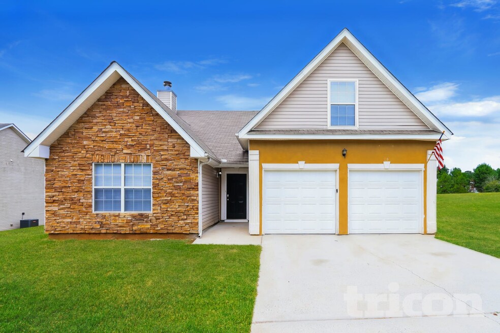 805 Marcus Ln, Hampton, GA 30228 - photo 1