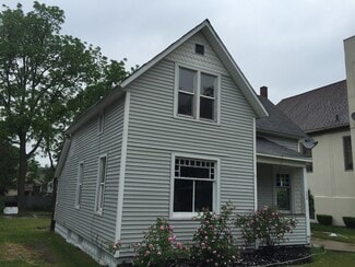 123 W 14th St, Holland, MI 49423