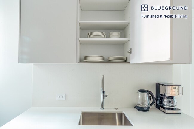 19 Forest St unit FL3-ID344, Cambridge, MA 02140 - photo 6