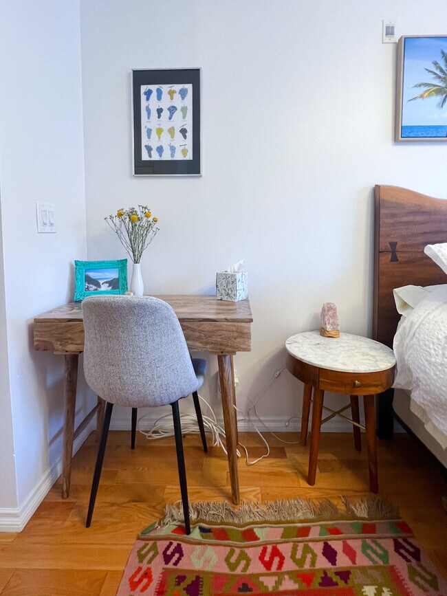 845 Brooks Ave unit 2, Venice, CA 90291 - photo 5