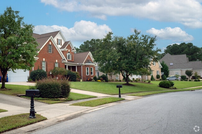 Brook Valley is where quiet golf community living is wrapped in the bow of convenience.