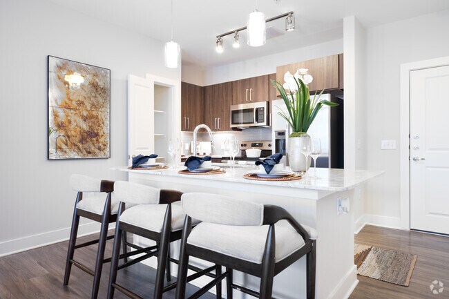 Everleigh Lakeline 60+ Active Adult Apartment Homes, Austin, TX 78717 - photo 4