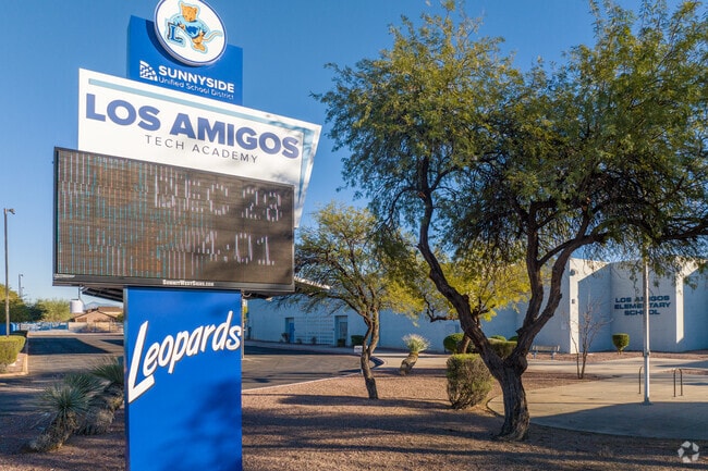 Welcome to Los Amigos Elementary School in Tucson, AZ