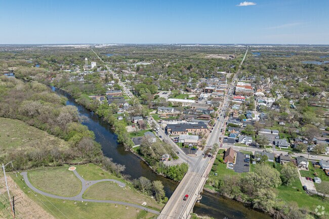 Illinois Route 126 bisects West Plainfield linking motorists with Interstate 55.