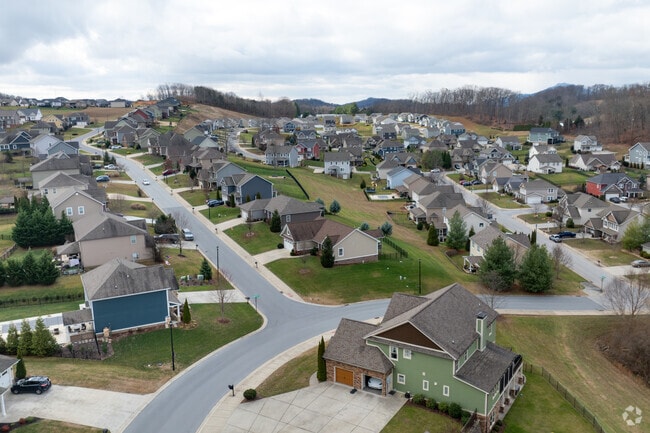 Kingsport's cost of living is 17% lower than the national average.