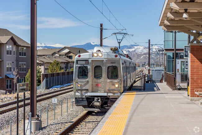 The RTD Light Rail runs along the neighborhood, making it easy for residents to travel downtown.