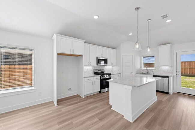 8131 Kay Harbor Dr, Cypress, TX 77433 - photo 5