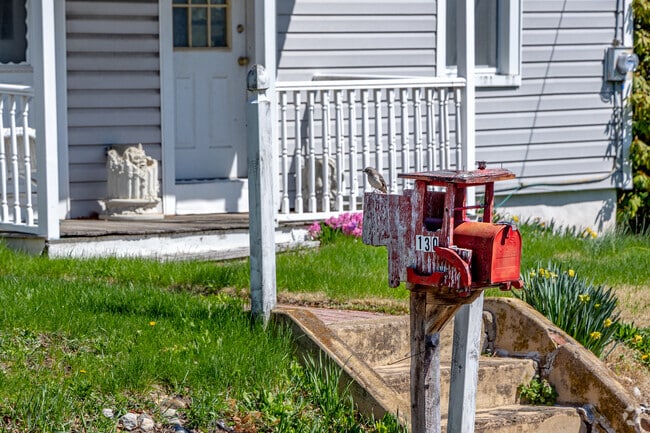 Lebanon residents make their homes and lawns their own, including custom mailboxes and more.