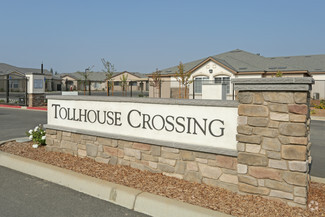 102 N Fowler Ave, Clovis, CA 93611