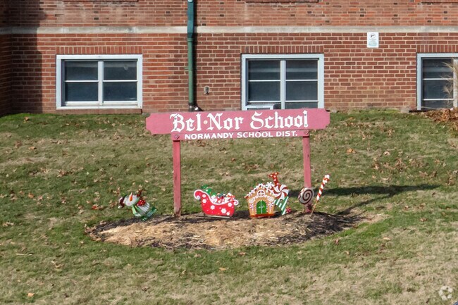 Bel-Nor has an overall d+ grade on Niche.
