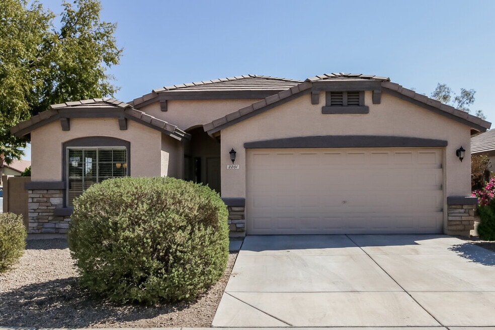 2201 S 84th Ave, Tolleson, AZ 85353 - photo 1
