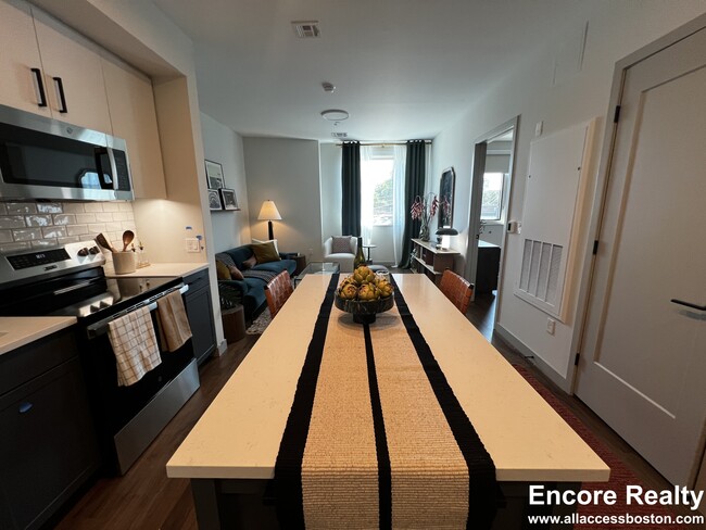 80 Rugg Rd unit MODEL, Allston, MA 02134 - photo 4