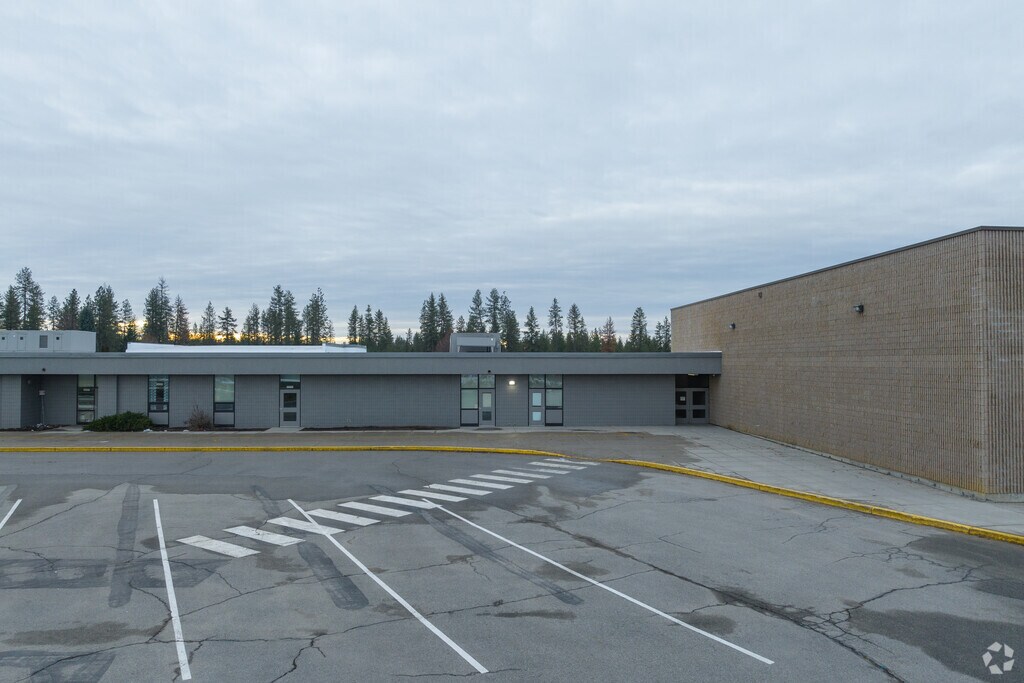 Riverside Middle School is attached to the local elementary school.
