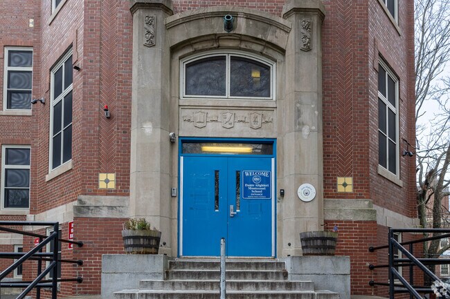 Dante Alighieri Montessori School has an overall grade of B on Niche.