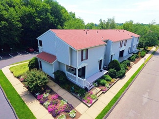 168 Fox Hill Ln Unit 78, Enfield, CT 06082