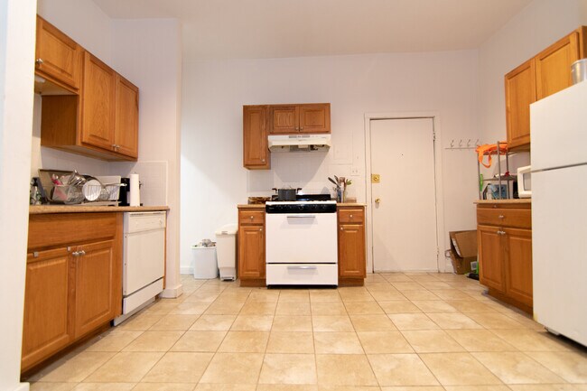 56 Brighton Ave unit 4, Allston, MA 02134 - photo 6