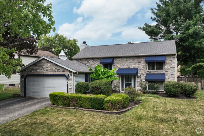 Bi-level homes are wonderful for families in Olentangy High Bluffs.