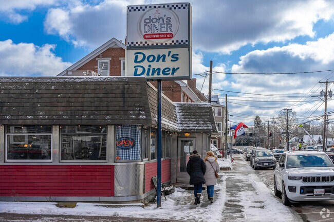 Plainville diners head into the beloved Don's Diner.