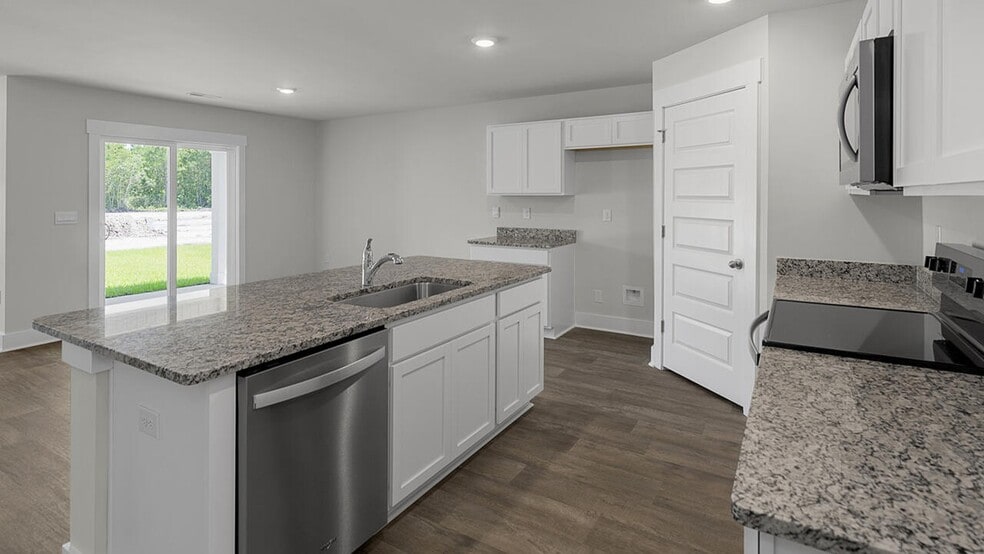 3084 Golden Field Dr, Bolivia, NC 28422 - photo 1