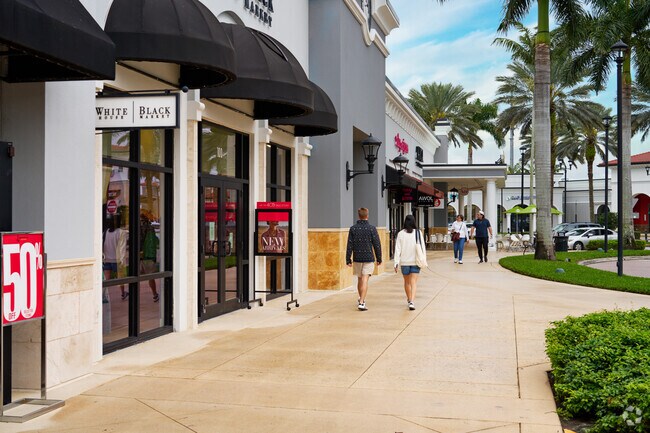 Window shopping in West Delray is a casual way to spend an afternoon or evening.