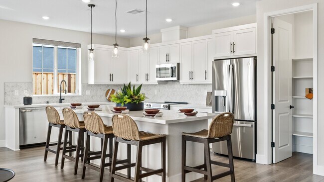 501 Joshua Tree Way, Vacaville, CA 95687 - photo 2