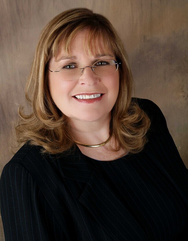 Lori Macgowan
