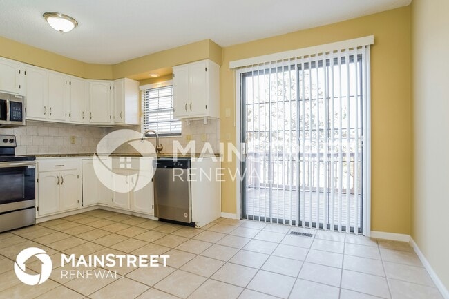 1126 E Elizabeth St, Olathe, KS 66061 - photo 7