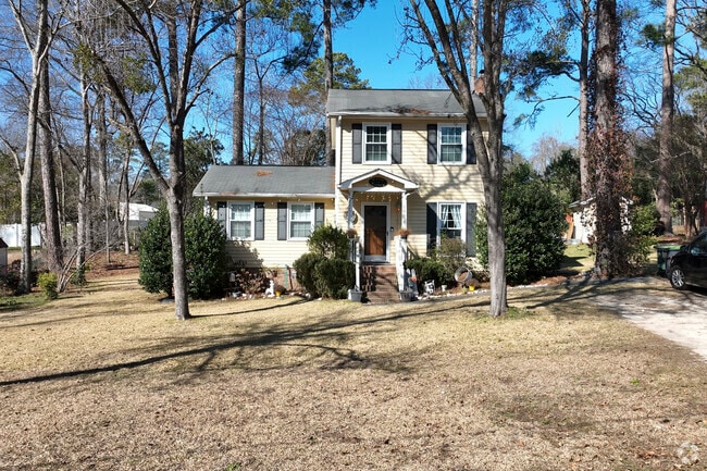 Craftsment and Ranch-style homes are plentiful in Lexington.