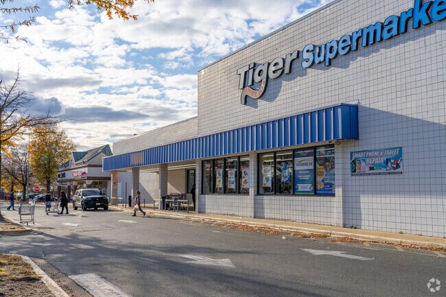 Weekly shopping feels easy at Tiger Supermarket near Suitland homes.