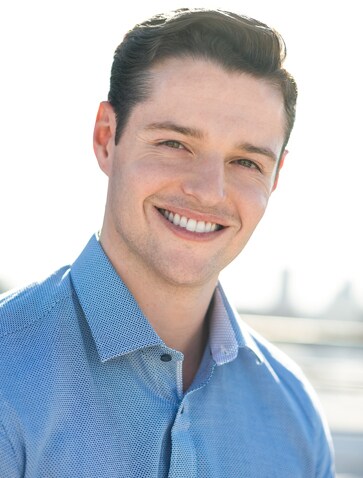 Agent Photo