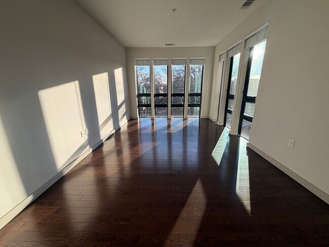 40A Marion St unit 404, Brookline, MA 02446 - photo 3