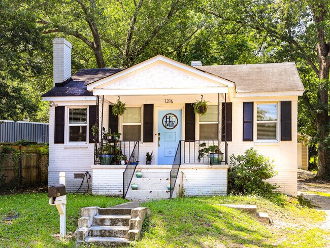 Bungalow style homes dot the streets in Seminary Ridge.