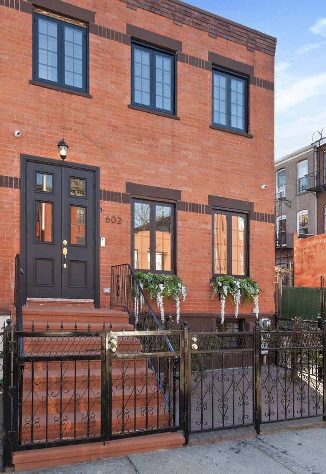 602 Lexington Ave Unit Apartment 2, Brooklyn, NY 11221