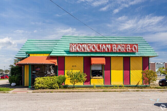 Mongolian BBQ is a popular place to grab lunch for diners of River Forest Shores/Wayside Manor