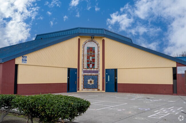 Washington Elementary School is one of the top elementary schools in Washington-Guadalupe.