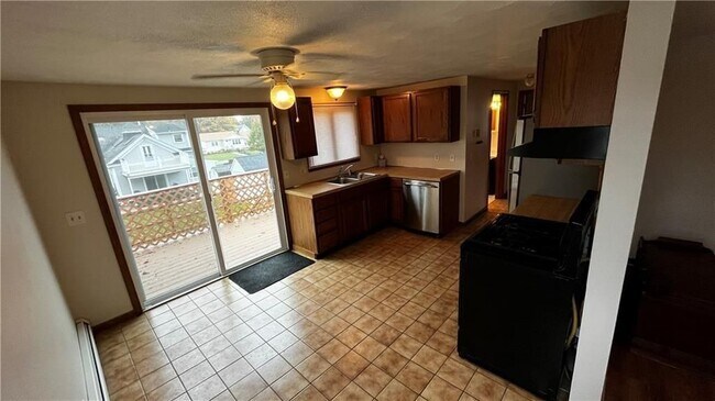 189 Park Ave, Warwick, RI 02889 - photo 6