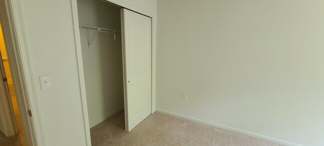 408 Waterview Ct, Hanover, NJ 07927 - photo 6