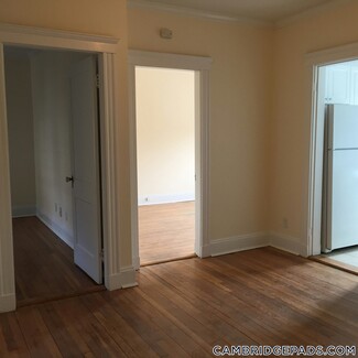 21 Wendell St Unit F, Cambridge, MA 02138