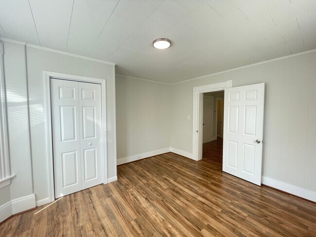 39 Ashland St unit 1, Manchester, NH 03104 - photo 6