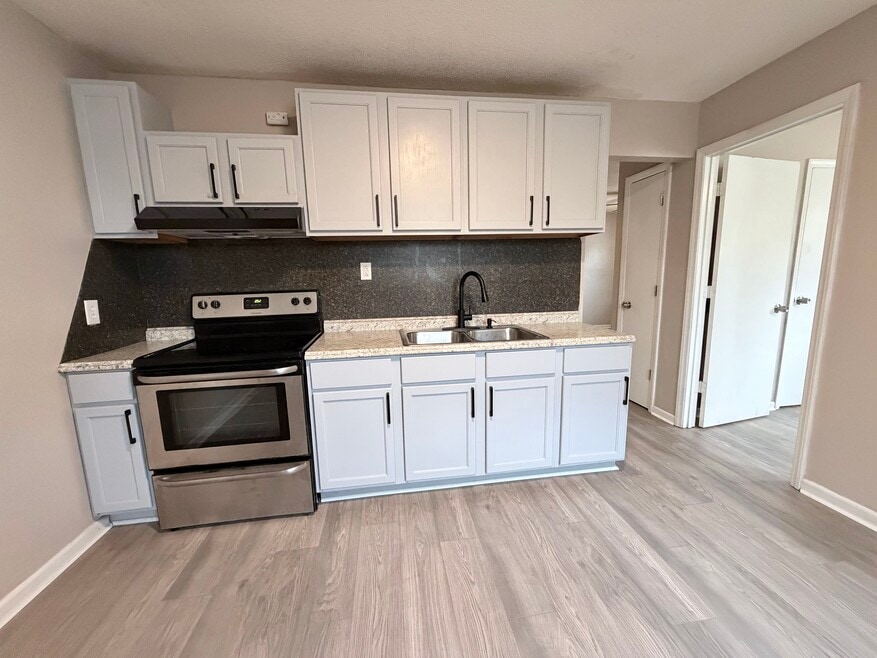 125 Mcclure St unit C, Chester, SC 29706 - photo 1