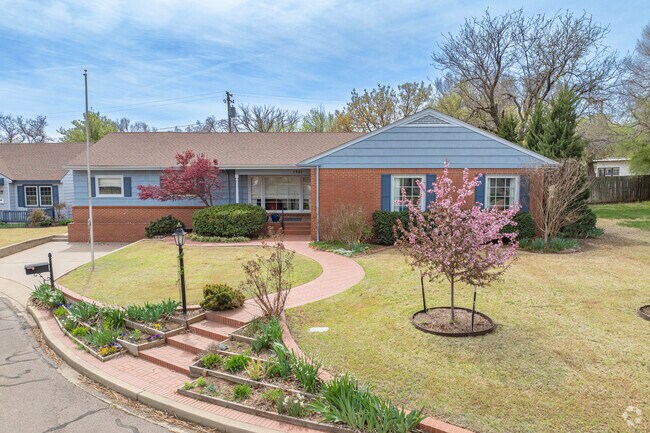 Plenty of homes in Woodward have a medium to large front yards.