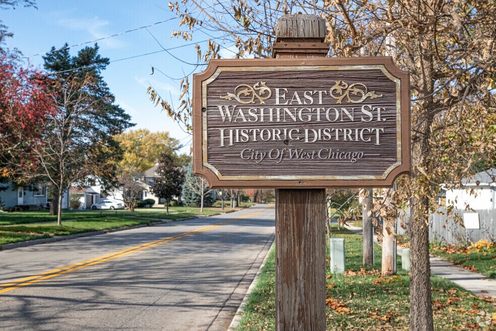 Neighborhood_Chicago West_v01_11.27.23