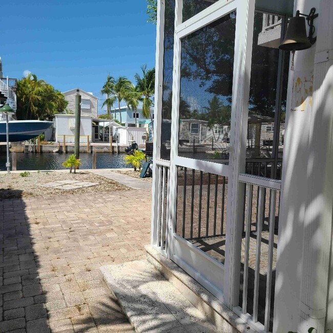 127 Monroe Dr unit 3, Tavernier, FL 33070 - photo 6