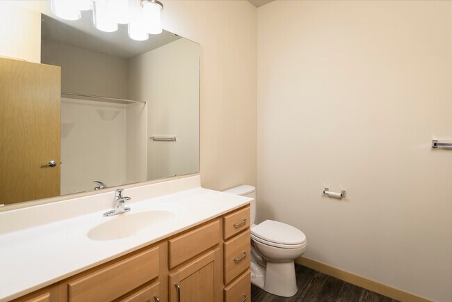 Layton Preserve, Greenfield, WI 53228 - photo 5