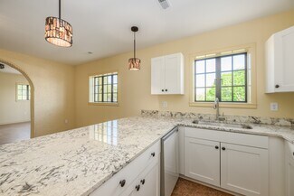 216 13th St NE, Canton, OH 44714