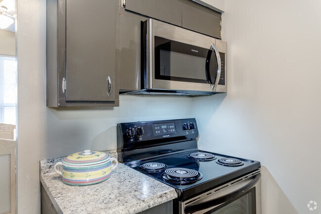 Summer Breeze Apartments, Topeka, KS 66614 - photo 5