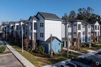 1088 10th St, Holly Hill, FL 32117