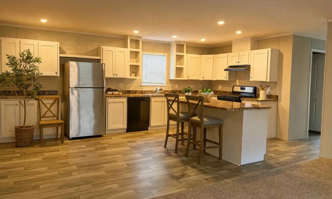 16645 Lakewood Dr, Holly, MI 48442 - photo 5