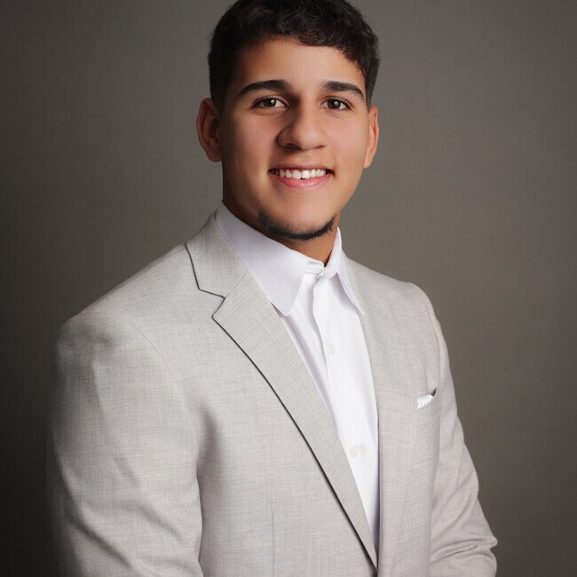 Agent Photo